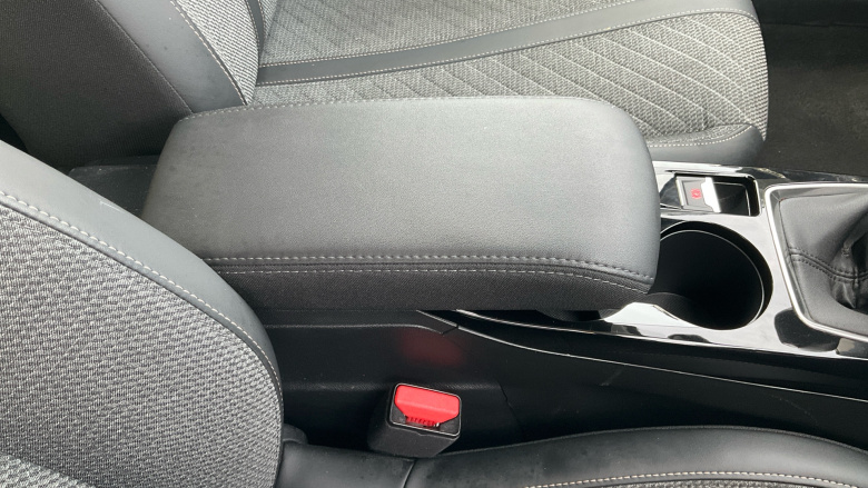 Peugeot 208 1.2 PureTech 100 Allure 5dr Petrol Hatchback